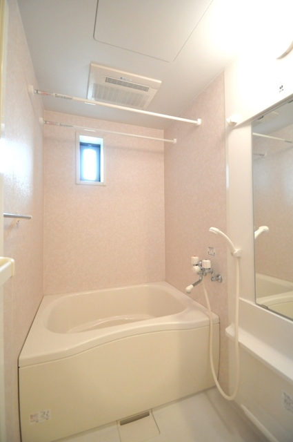 ��ʌ�����s�ܔԒ��̃A�p�[�g�̃o�X