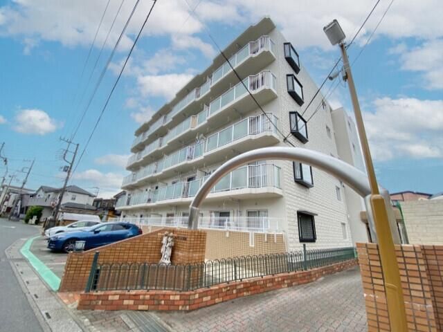 ��ʌ��������܎s������x�蒬�̃}���V�����̌����O��