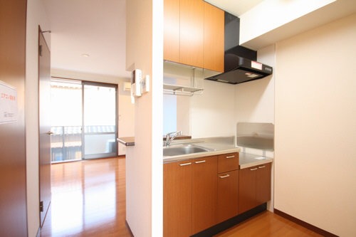 ��ʌ�����s�ܔԒ��̃A�p�[�g�̃L�b�`��