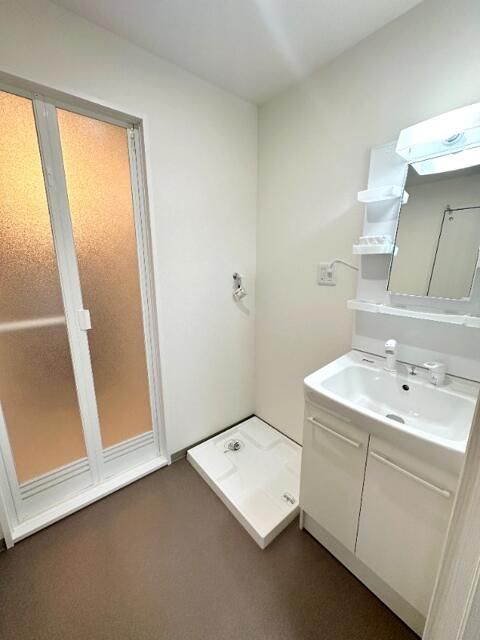 ��ʌ��������܎s������x�蒬�̃}���V�����̐��ʏ�