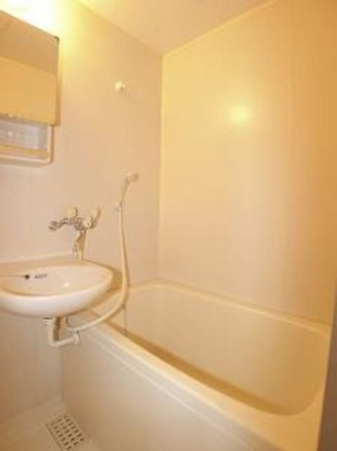 ��ʌ��������܎s�����擌��{�V���ڂ̃A�p�[�g�̃o�X