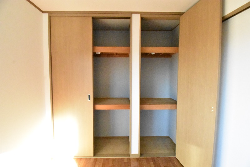 ��ʌ�����s�厚�����̃A�p�[�g�̎��[