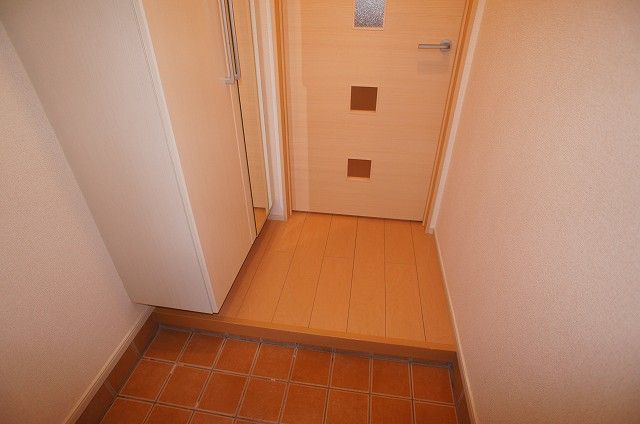 ��ʌ�����s�����Q���ڂ̃A�p�[�g�̌���