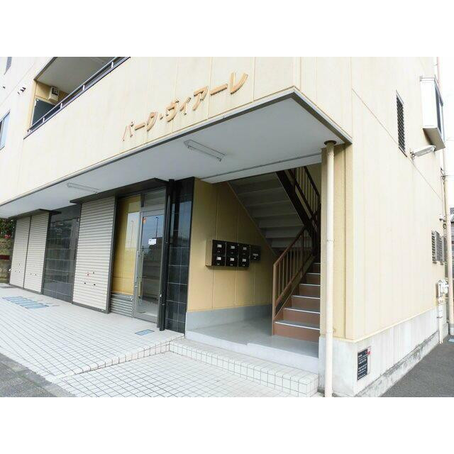 ��ʌ��������܎s��{����ؒ��S���ڂ̃}���V�����̃G���g�����X