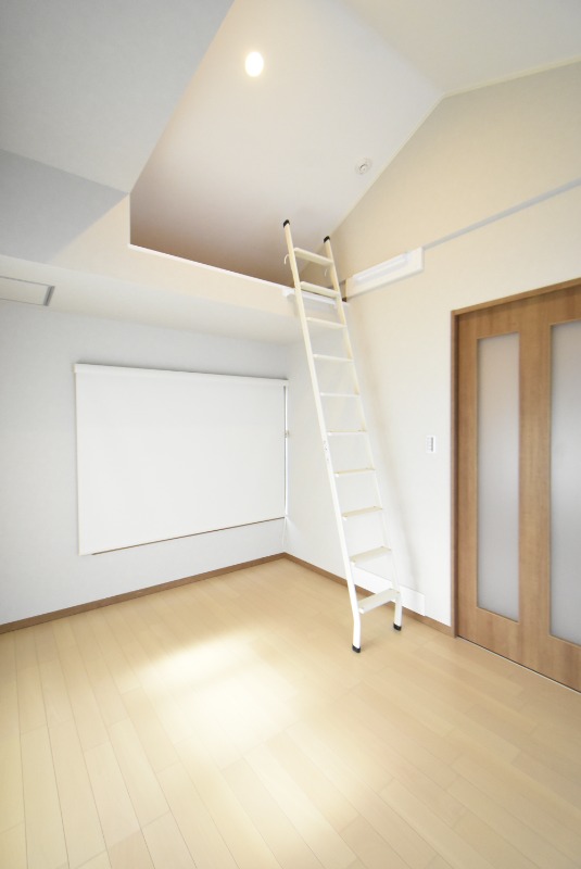 ��ʌ��k�����S�ɓޒ��厚�����̈�ˌ��Ă̋��ԁE���r���O