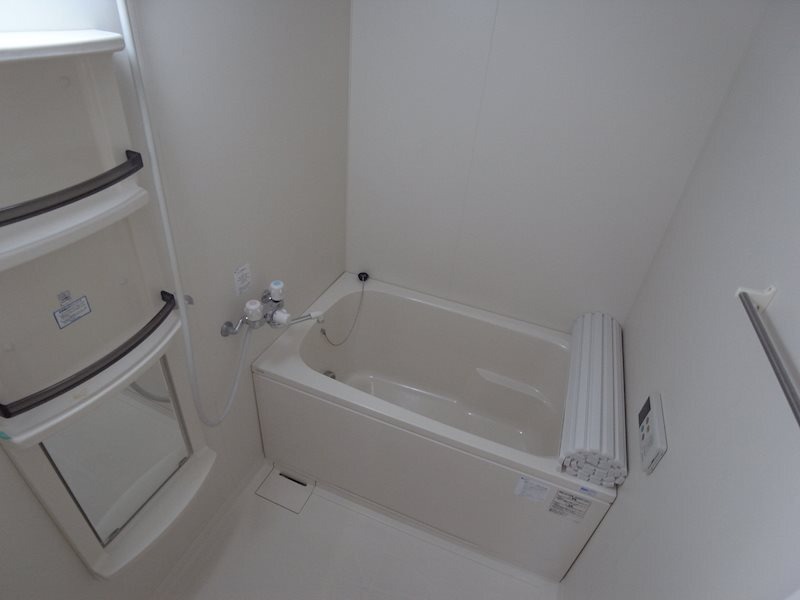 ��ʌ�����s�̉ƂP���ڂ̃}���V�����̃o�X