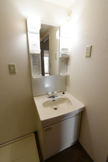 ��ʌ��������܎s������x�蒬�̃}���V�����̐��ʏ�