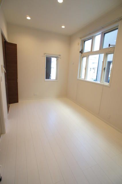 ��ʌ��������܎s�������˂S���ڂ̃A�p�[�g�̂��̑������E�X�y�[�X