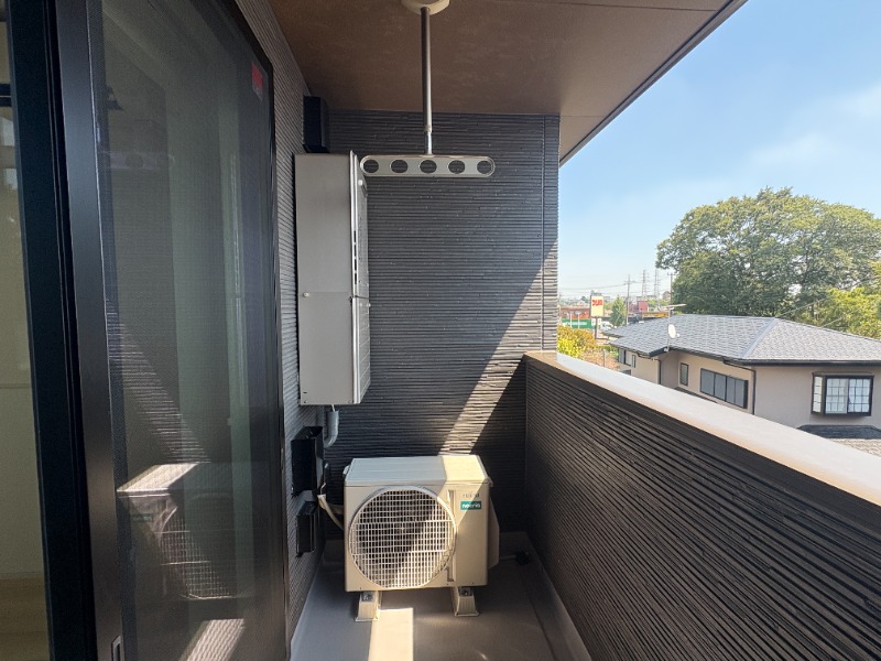 ��ʌ��������܎s����厚����{���̃A�p�[�g�̃o���R�j�[