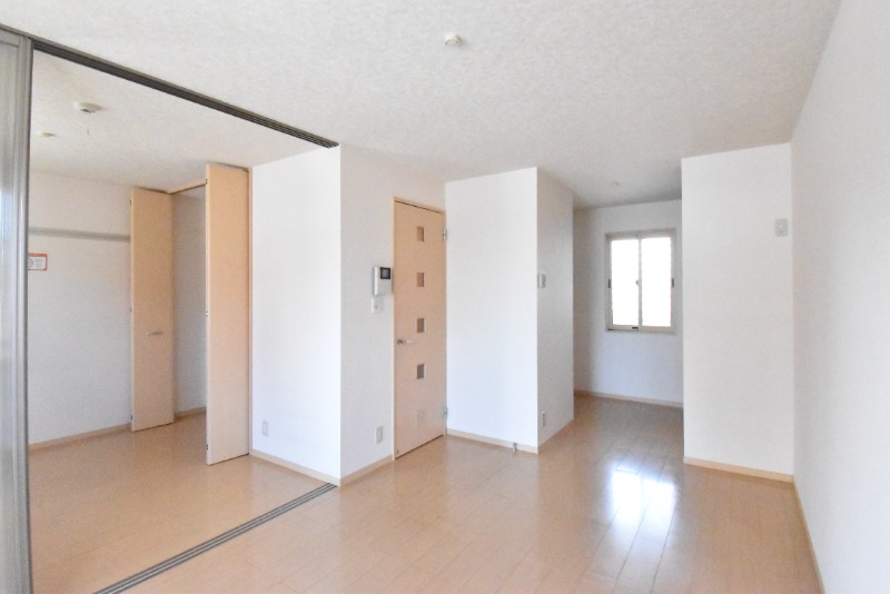 ��ʌ��z�J�s���������̃A�p�[�g�̋��ԁE���r���O