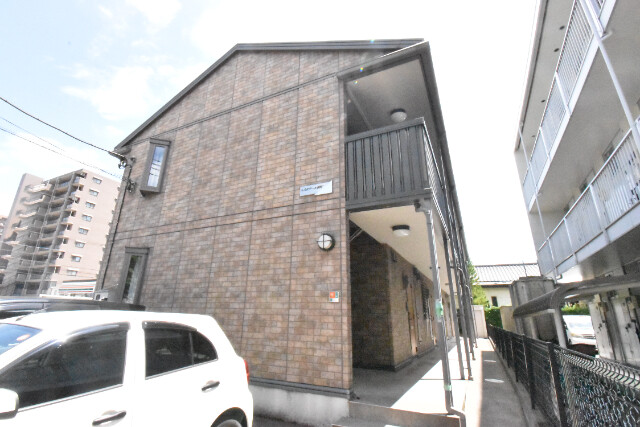 ��ʌ��z�J�s���������̃A�p�[�g�̃G���g�����X