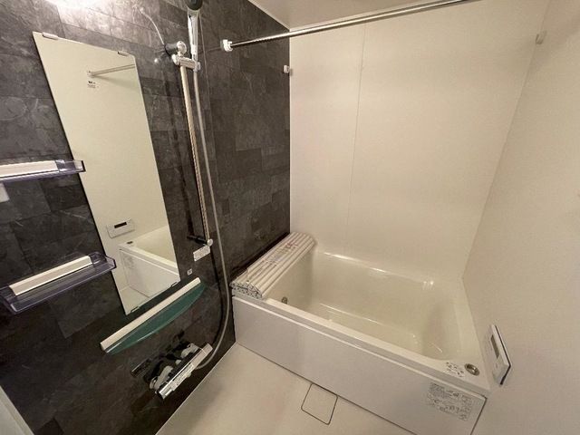 ��ʌ�����s�厚���̃A�p�[�g�̃o�X