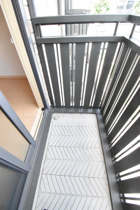 ��ʌ��z�J�s���������̃A�p�[�g�̃o���R�j�[