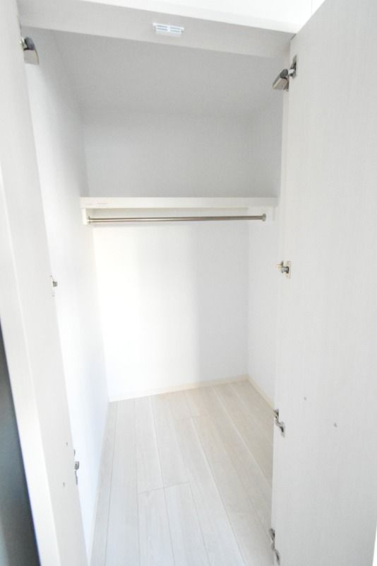 ��ʌ��z�J�s��z�J�P���ڂ̃}���V�����̎��[