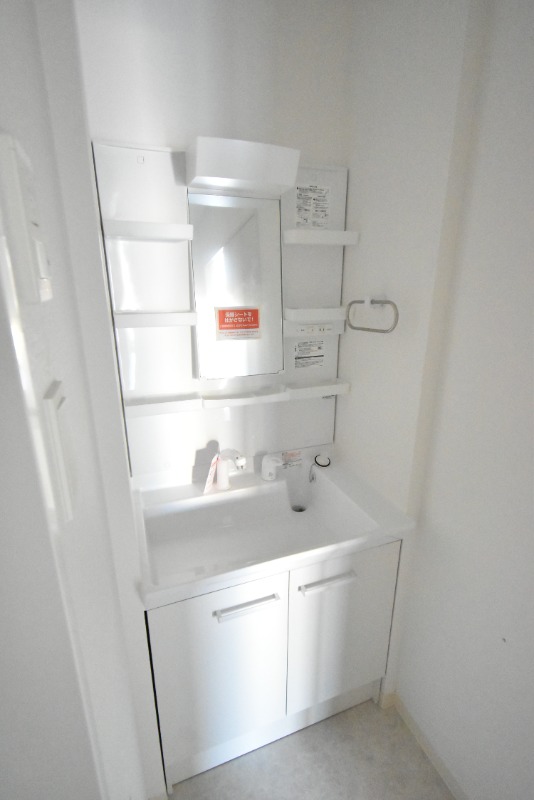 ��ʌ��z�J�s��z�J�P���ڂ̃}���V�����̐��ʏ�