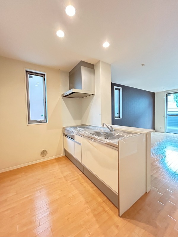 ��ʌ��������܎s������厚�쒆��̃A�p�[�g�̃L�b�`��