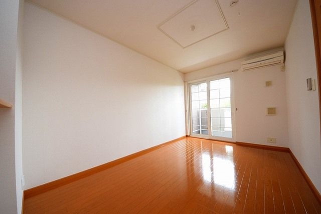 ��ʌ�����s�厚���s�̃A�p�[�g�̋��ԁE���r���O