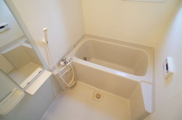 ��ʌ�����s�厚���s�̃A�p�[�g�̃o�X