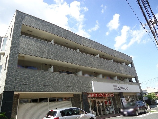 ��ʌ��������܎s������厚����O�̃}���V�����̌����O��