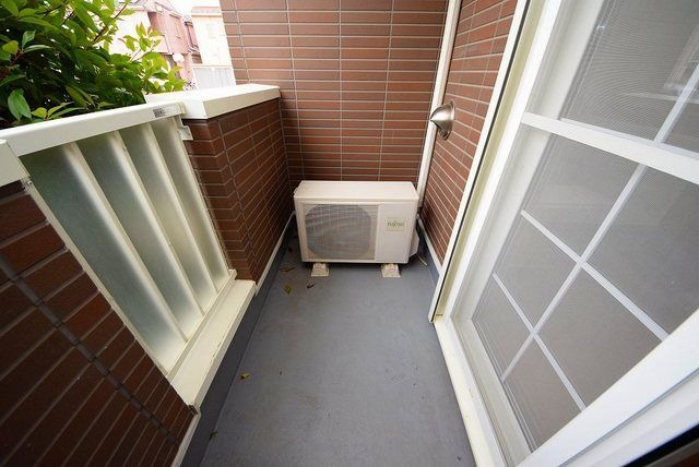 ��ʌ�����s�厚���s�̃A�p�[�g�̃o���R�j�[