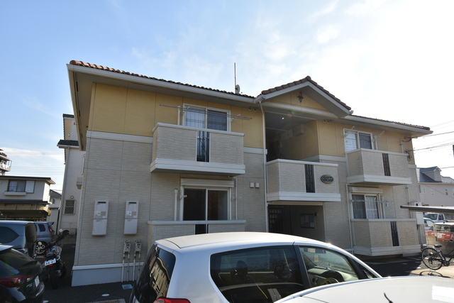 ��ʌ��������܎s�k��{�����̃A�p�[�g�̌����O��