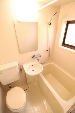 ��ʌ��������܎s�����擌��{�S���ڂ̃A�p�[�g�̃o�X