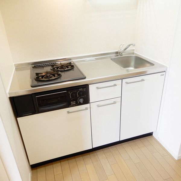 ��ʌ��z�J�s�ԎR���S���ڂ̃A�p�[�g�̃L�b�`��