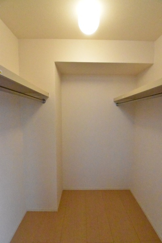 ��ʌ��z�J�s���C�N�^�E���V���ڂ̃A�p�[�g�̎��[