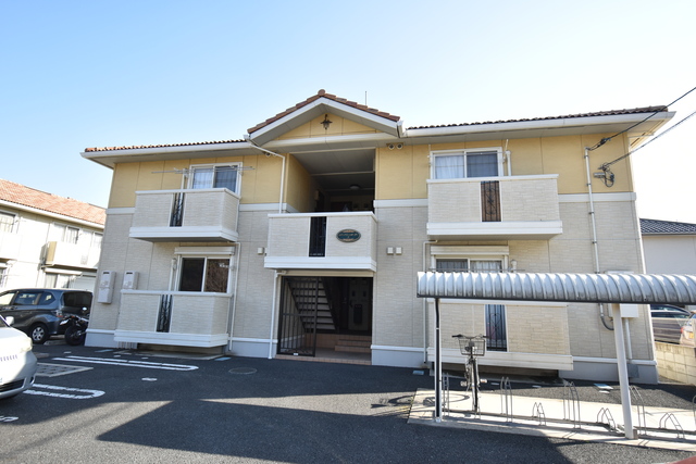 ��ʌ��������܎s�k��{�����̃A�p�[�g�̌����O��