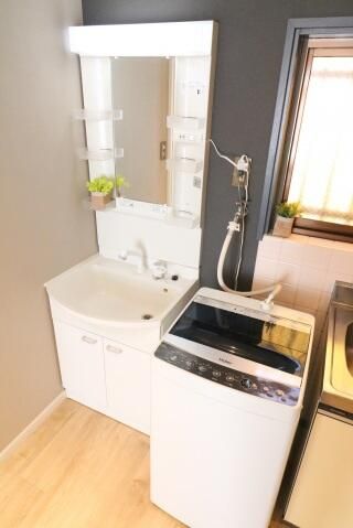 ��ʌ��������܎s�����擌��{�S���ڂ̃A�p�[�g�̐��ʏ�