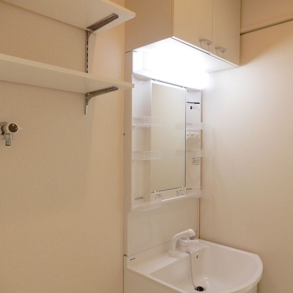 ��ʌ��z�J�s�ԎR���S���ڂ̃A�p�[�g�̐��ʏ�