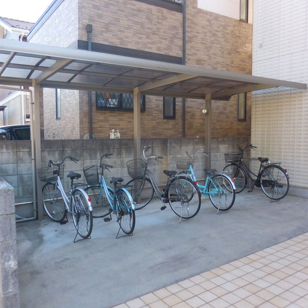 ��ʌ��z�J�s�ԎR���S���ڂ̃A�p�[�g�̂��̑�