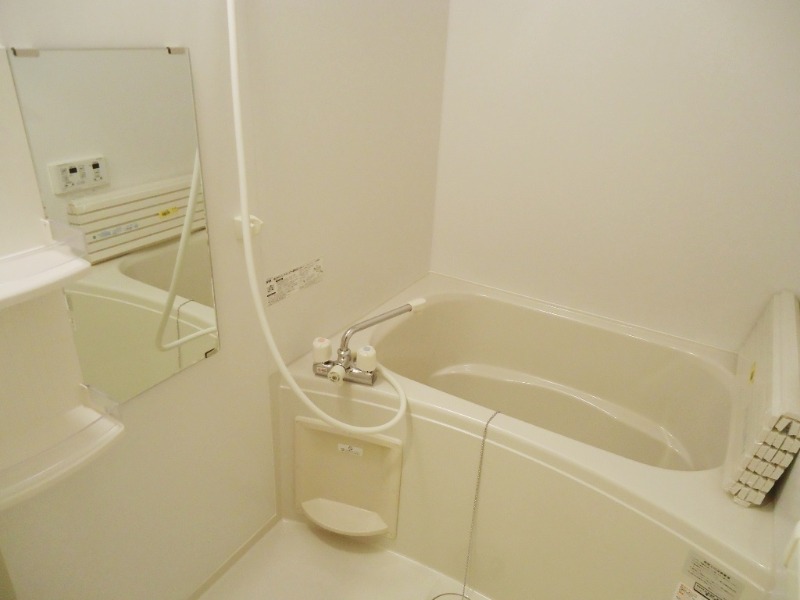 ��ʌ��������܎s��{��x�̓����P���ڂ̃A�p�[�g�̃o�X