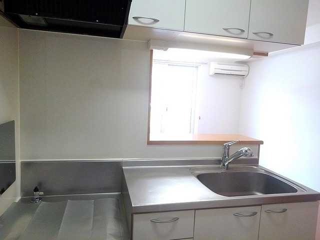 ��ʌ��z�J�s�{�{���R���ڂ̃A�p�[�g�̃L�b�`��