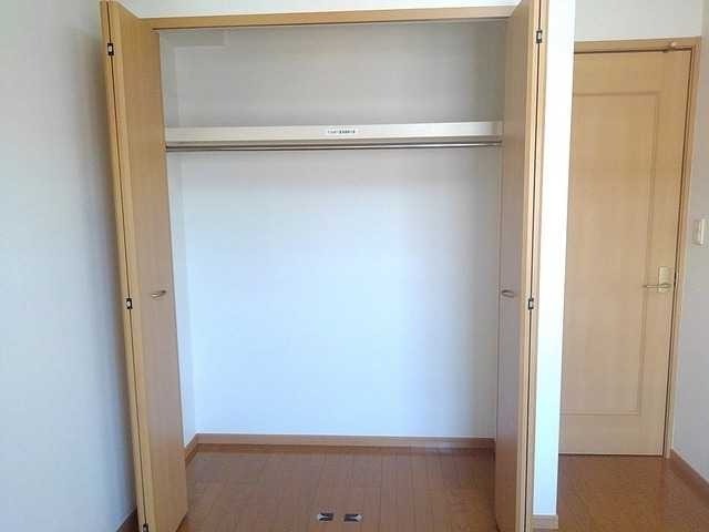 ��ʌ��z�J�s�{�{���R���ڂ̃A�p�[�g�̎��[