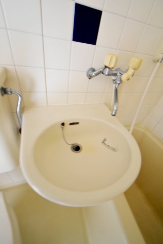 ��ʌ��������܎s��΋���q�P���ڂ̃A�p�[�g�̐��ʏ�