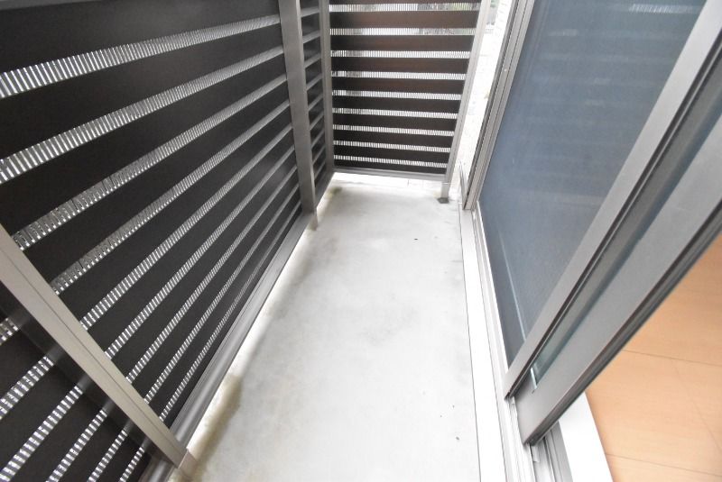 ��ʌ��������܎s��{��V�����P���ڂ̃A�p�[�g�̃o���R�j�[