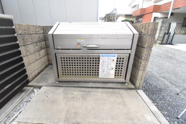 ��ʌ��������܎s��{��V�����P���ڂ̃A�p�[�g�̂��̑�