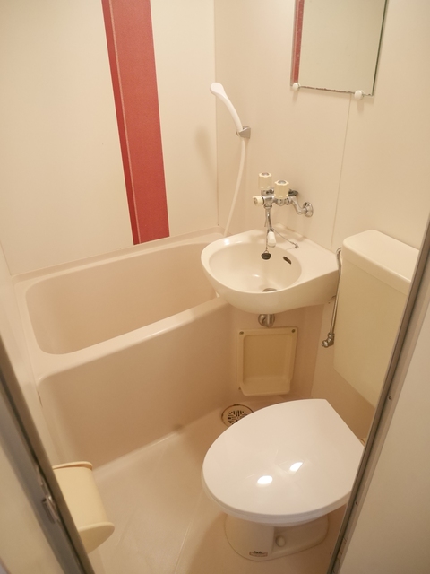 ��ʌ��������܎s�����擌��{�V���ڂ̃A�p�[�g�̃o�X