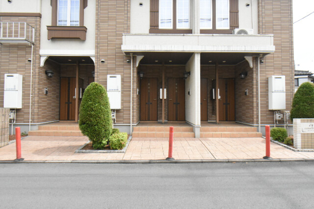 ��ʌ��@�c�s����P���ڂ̃A�p�[�g�̃G���g�����X