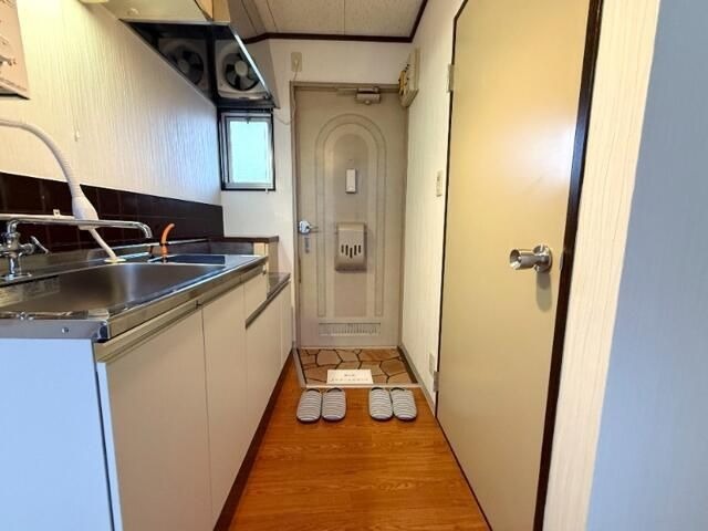 ��ʌ��������܎s�����擌��{�T���ڂ̃A�p�[�g�̂��̑������E�X�y�[�X