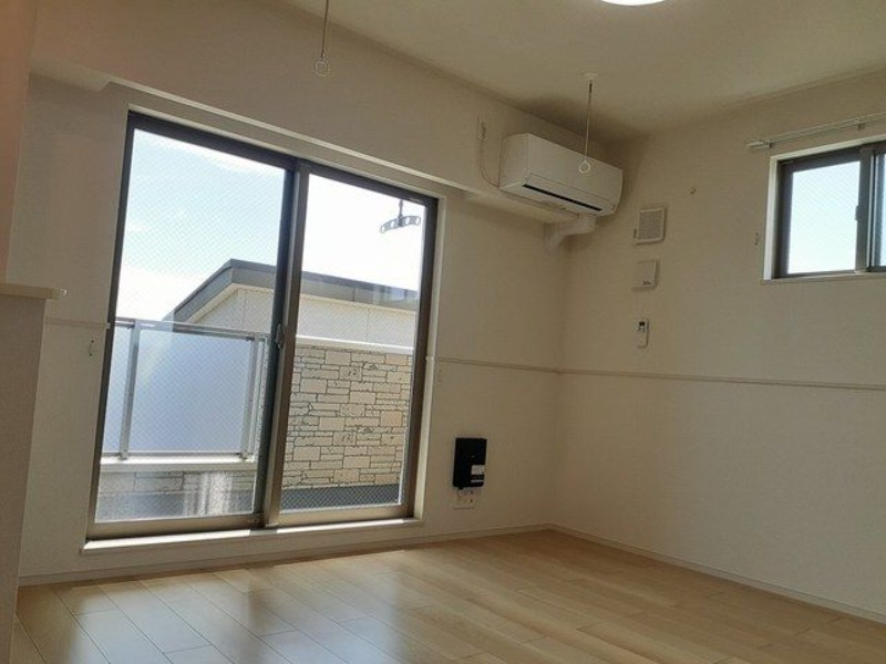 ��ʌ�����s�厚���s�̃A�p�[�g�̋��ԁE���r���O