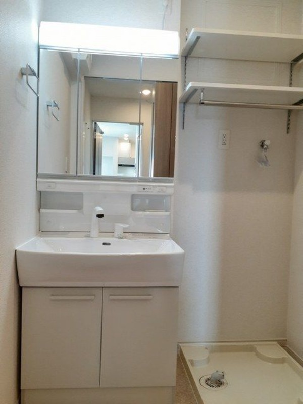 ��ʌ�����s�厚���s�̃A�p�[�g�̐��ʏ�