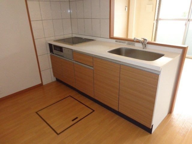 ��ʌ��������܎s�΋擌�Y�a�W���ڂ̃}���V�����̃L�b�`��