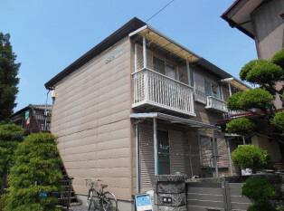 ��ʌ�����s�厚���s�̍��݂̃A�p�[�g�̌����O��