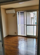 ��ʌ�����s�厚���s�̍��݂̃A�p�[�g�̋��ԁE���r���O