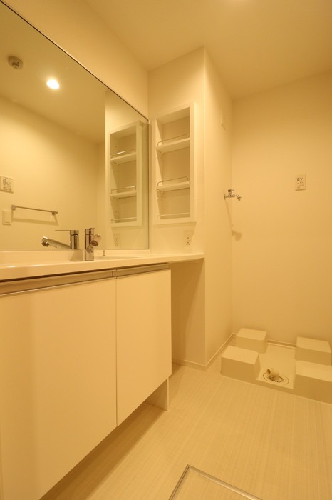 ��ʌ��������܎s�Y�a��k�Y�a�S���ڂ̃}���V�����̐��ʏ�