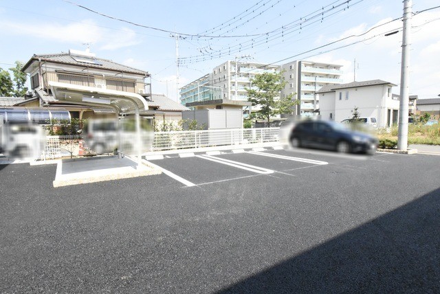 ��ʌ��������܎s���搼��{�P���ڂ̃A�p�[�g�̒��ԏ�