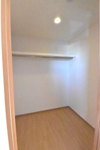 ��ʌ��������܎s�΋擌�Y�a�W���ڂ̃}���V�����̎��[