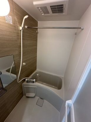 ��ʌ��������܎s�k��{�����Q���ڂ̃A�p�[�g�̃o�X